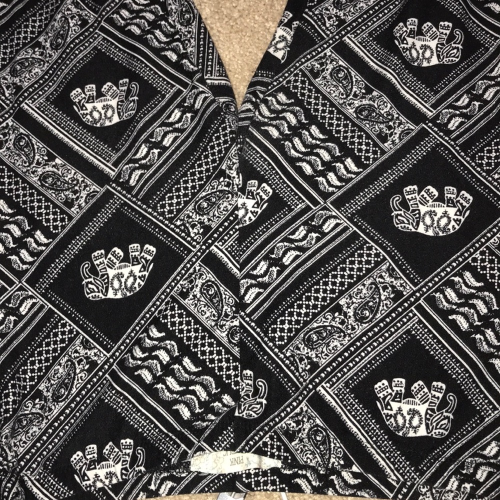 Soft leggings with elephant designs
